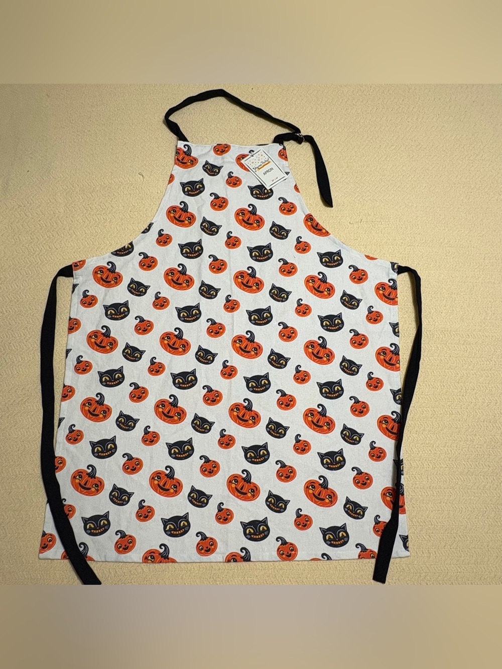 New Johanna Parker Halloween Vintage Retro Style Apron Black Cat & Pumpkins